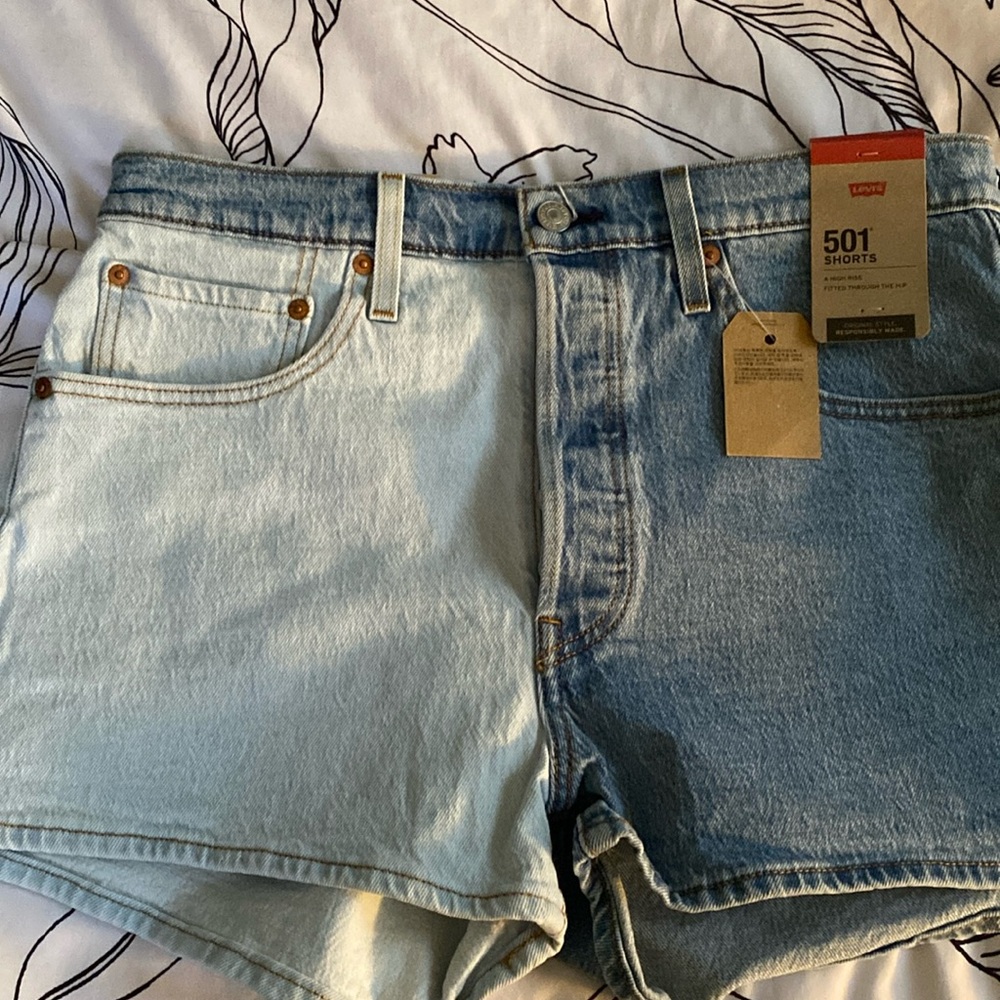 Levi’s 501 2 toned shorts